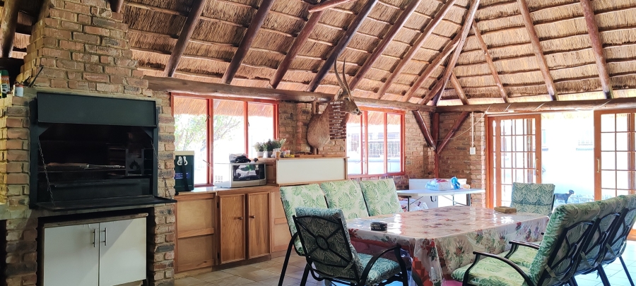 5 Bedroom Property for Sale in Parys Free State